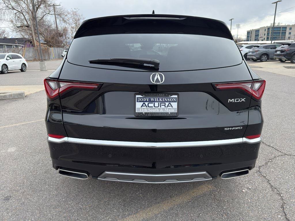 Certified Used 2025 Majestic Black Pearl Acura w/Technology Package image 6