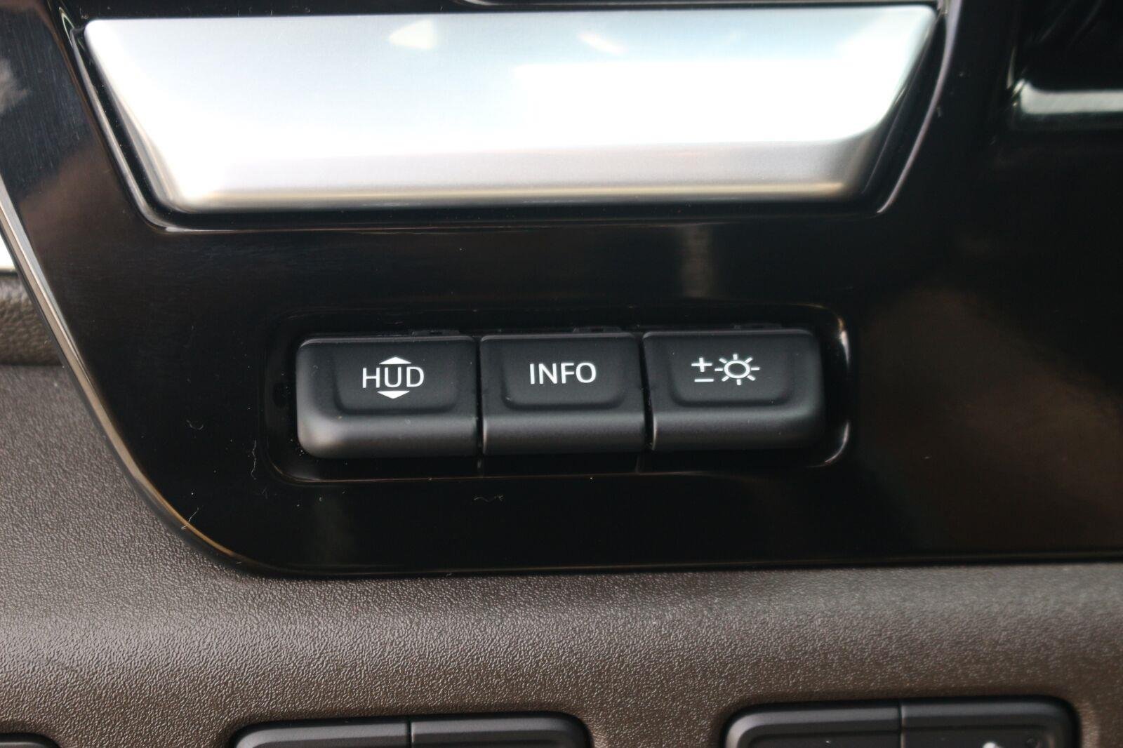 Used 2022 Northsky Blue Metallic Chevrolet LTZ image 32