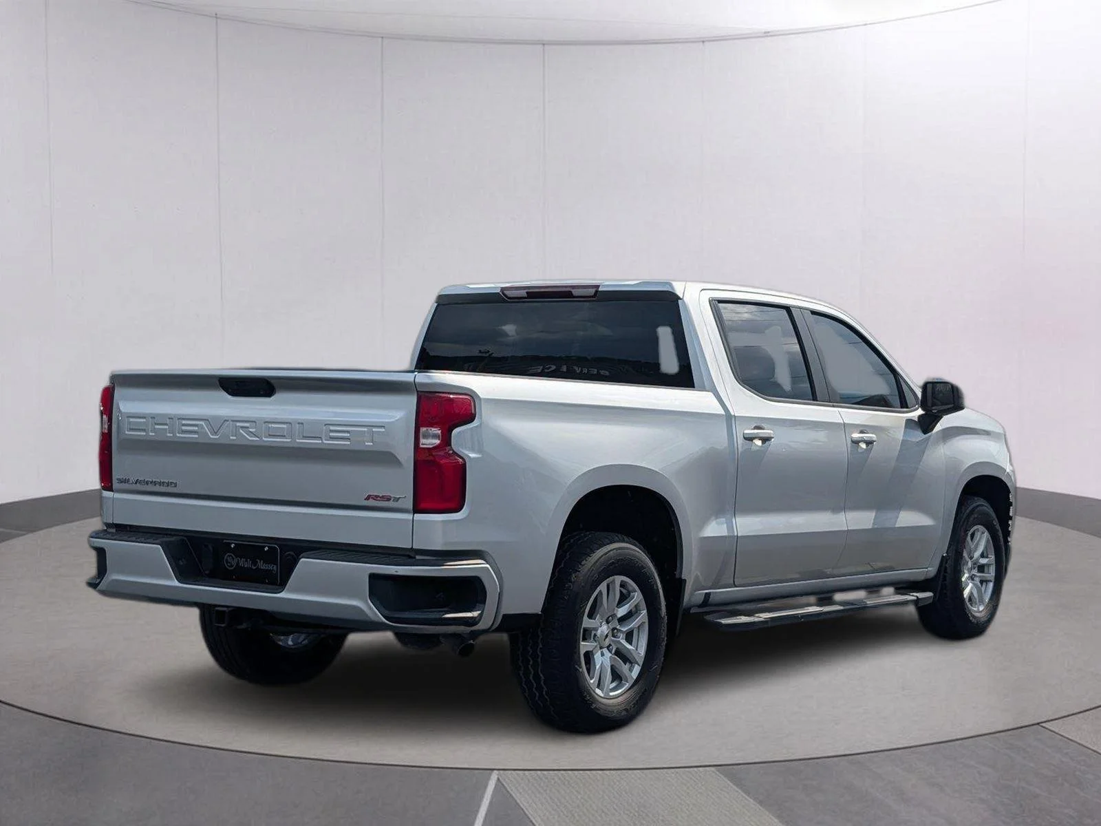 Used 2021 Silver Ice Metallic Chevrolet RST image 6