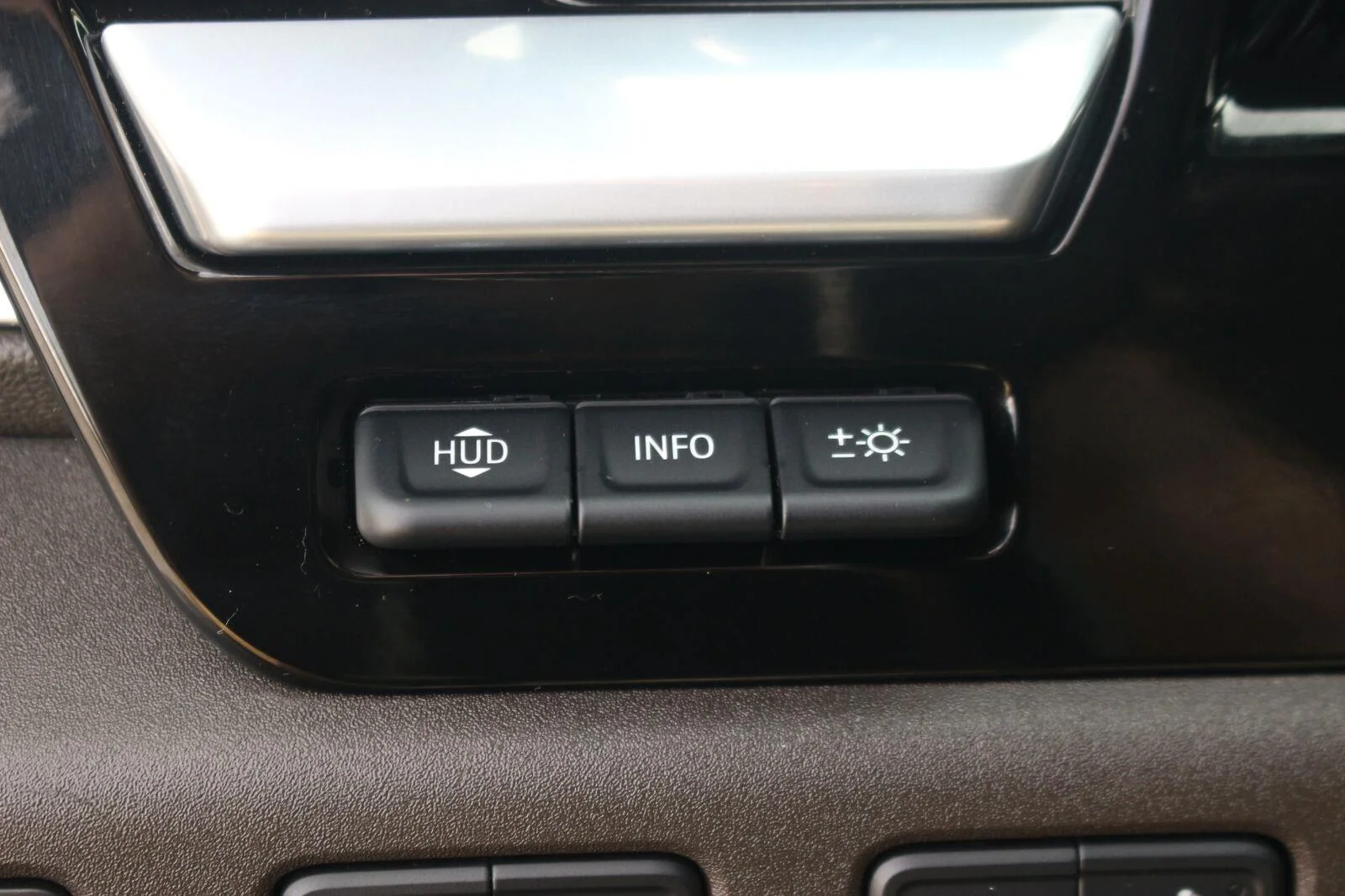 Used 2022 Northsky Blue Metallic Chevrolet LTZ image 32