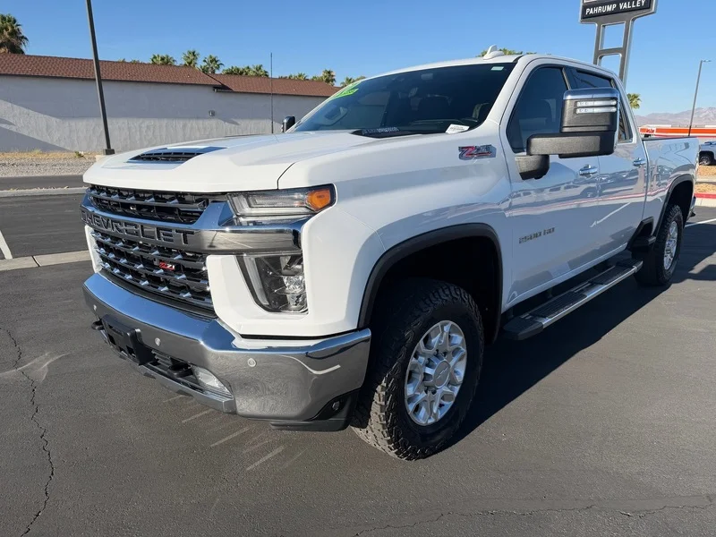 Used 2020 SUMMIT WHITE Chevrolet LTZ image 7
