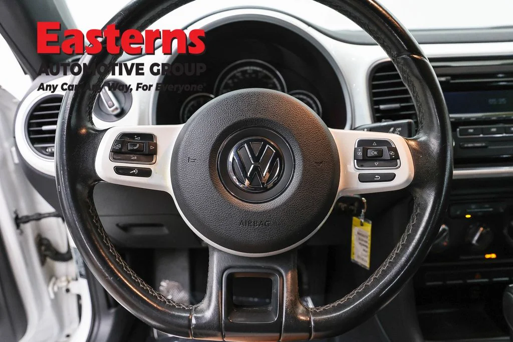 Used 2015 White Volkswagen 1.8T image 10