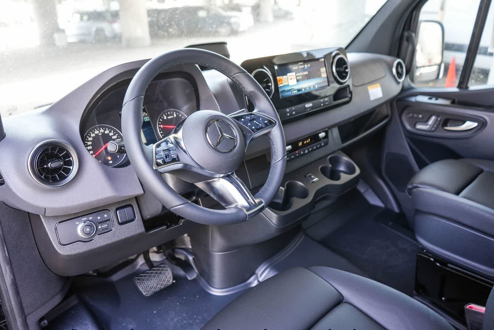 New 2026 Obsidian Black Metallic Mercedes-Benz Passenger 170WB High Roof RWD 2.0L I4 Diesel Turbo image 13