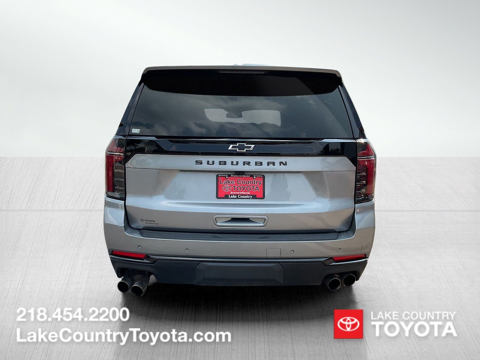 Used 2025 Gray Chevrolet Z71 image 4