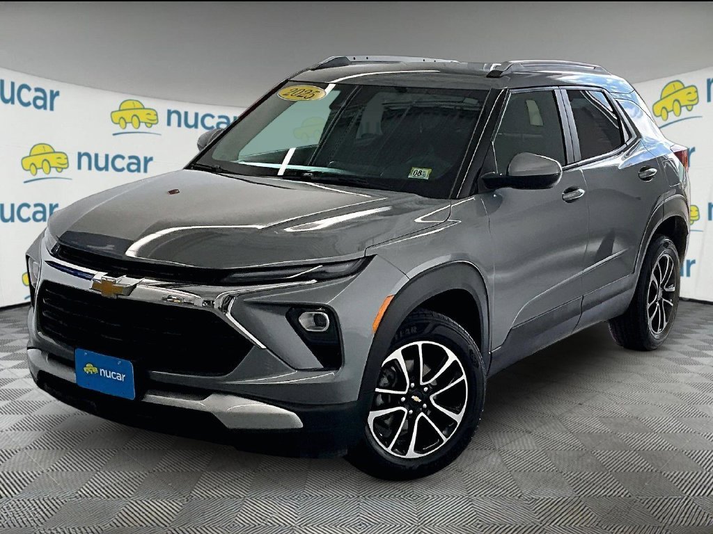 Used 2025 Gray Chevrolet LT image 3