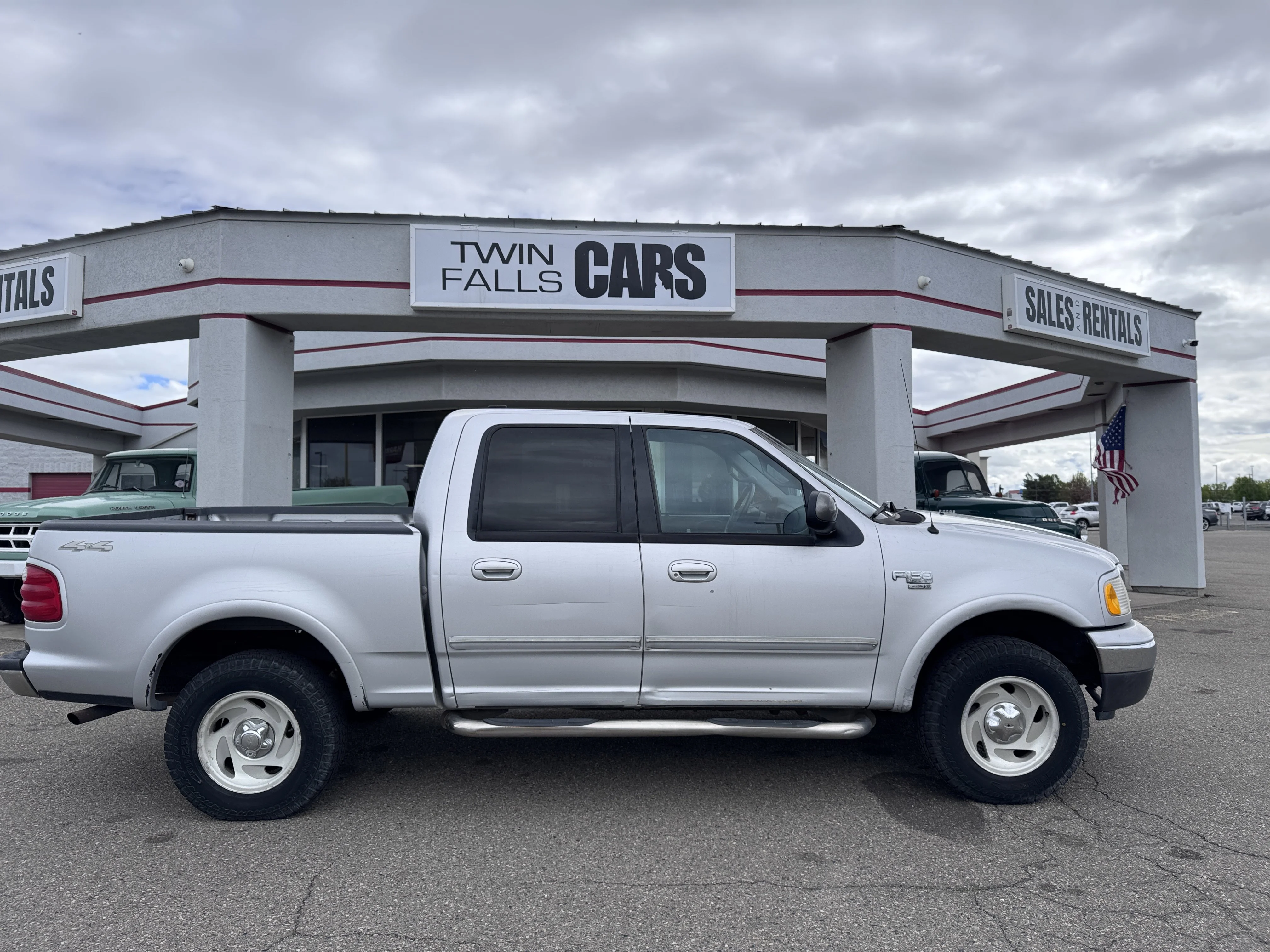 Used 2002  Ford King Ranch image 9
