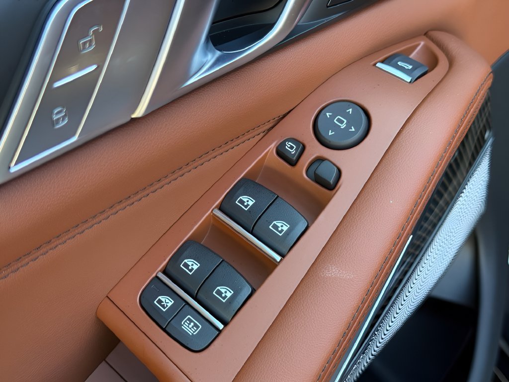 New 2027 Black Sapphire Metallic BMW M60i image 12