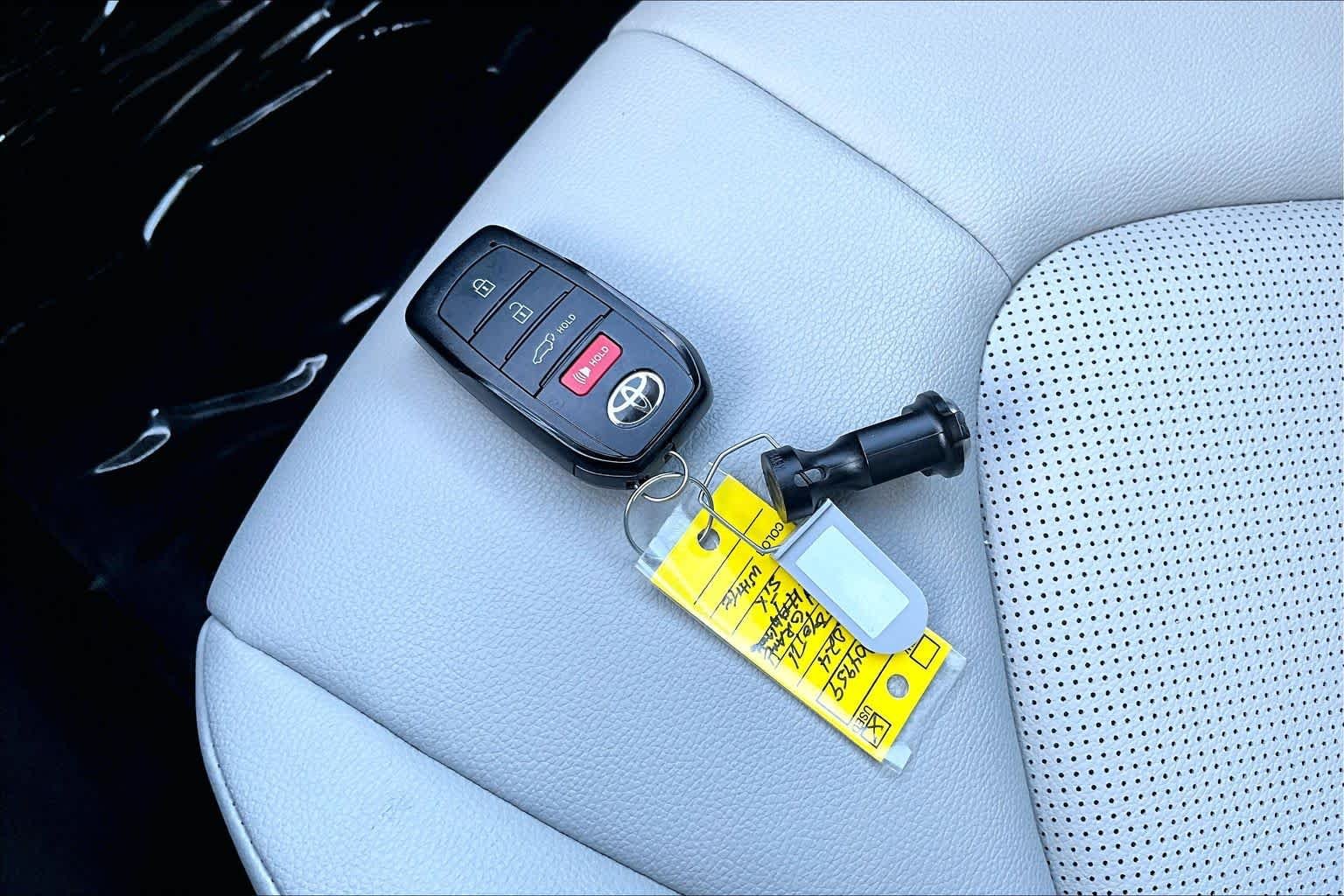 Used 2024 Wind Chill Pearl Toyota XLE image 14
