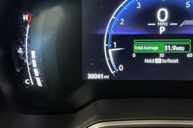 Used 2025  Toyota XLE image 28