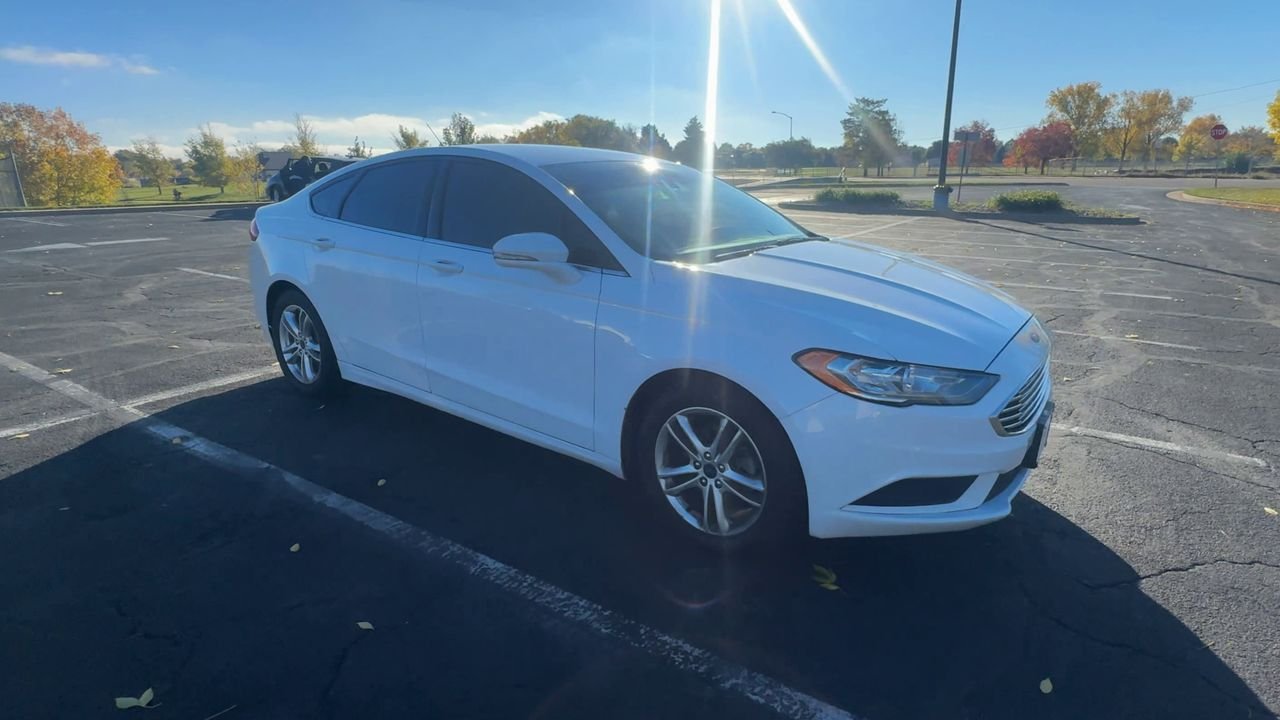 2018 Ford Fusion SE photo 2