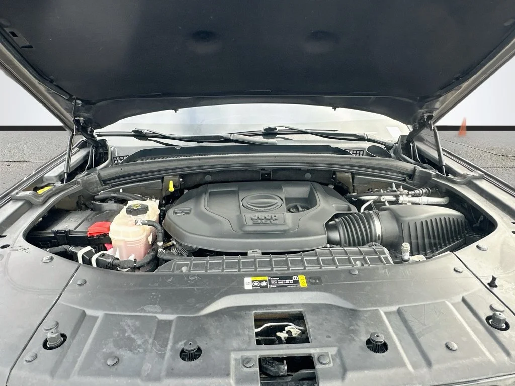 Used 2022 Gray Jeep Overland image 33