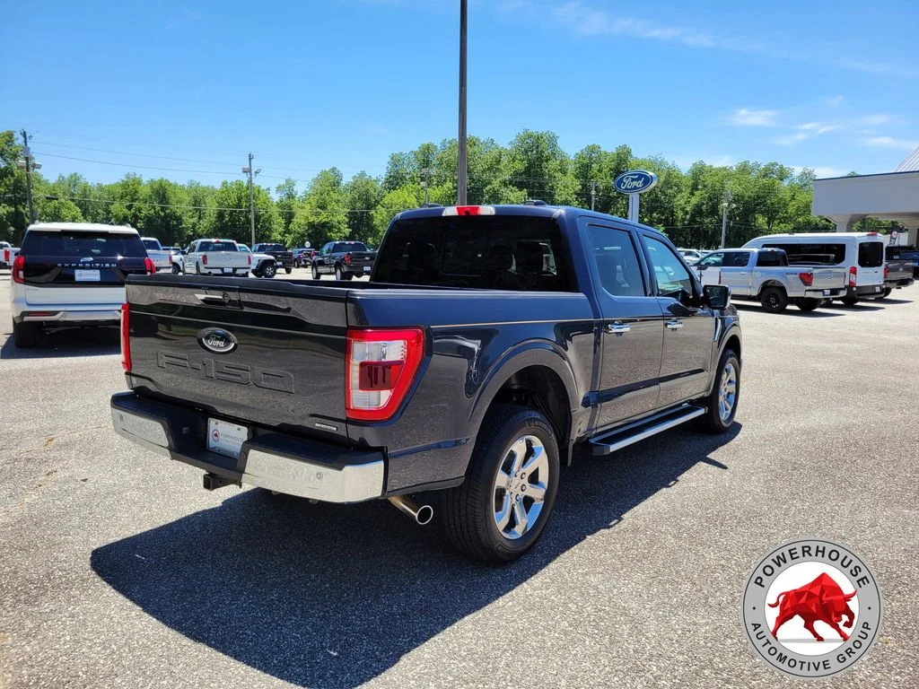 Used 2022  Ford Lariat image 5