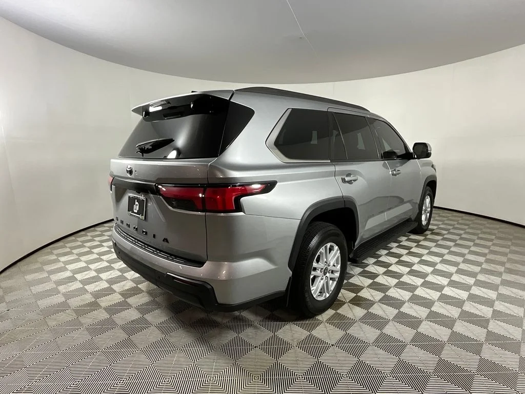 Used 2023 Silver Toyota SR5 image 4