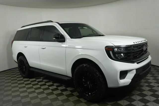 New 2026 Oxford White Ford Platinum® image 1
