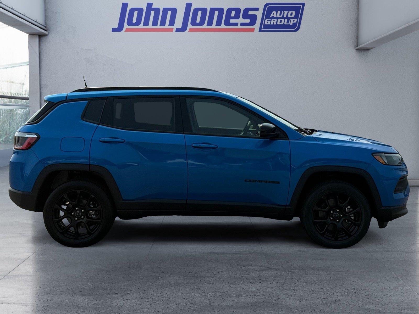 New 2026 Hydro Blue Pearlcoat Jeep Latitude Altitude image 6