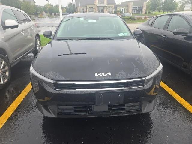 Used 2025 Black Kia LXS image 2