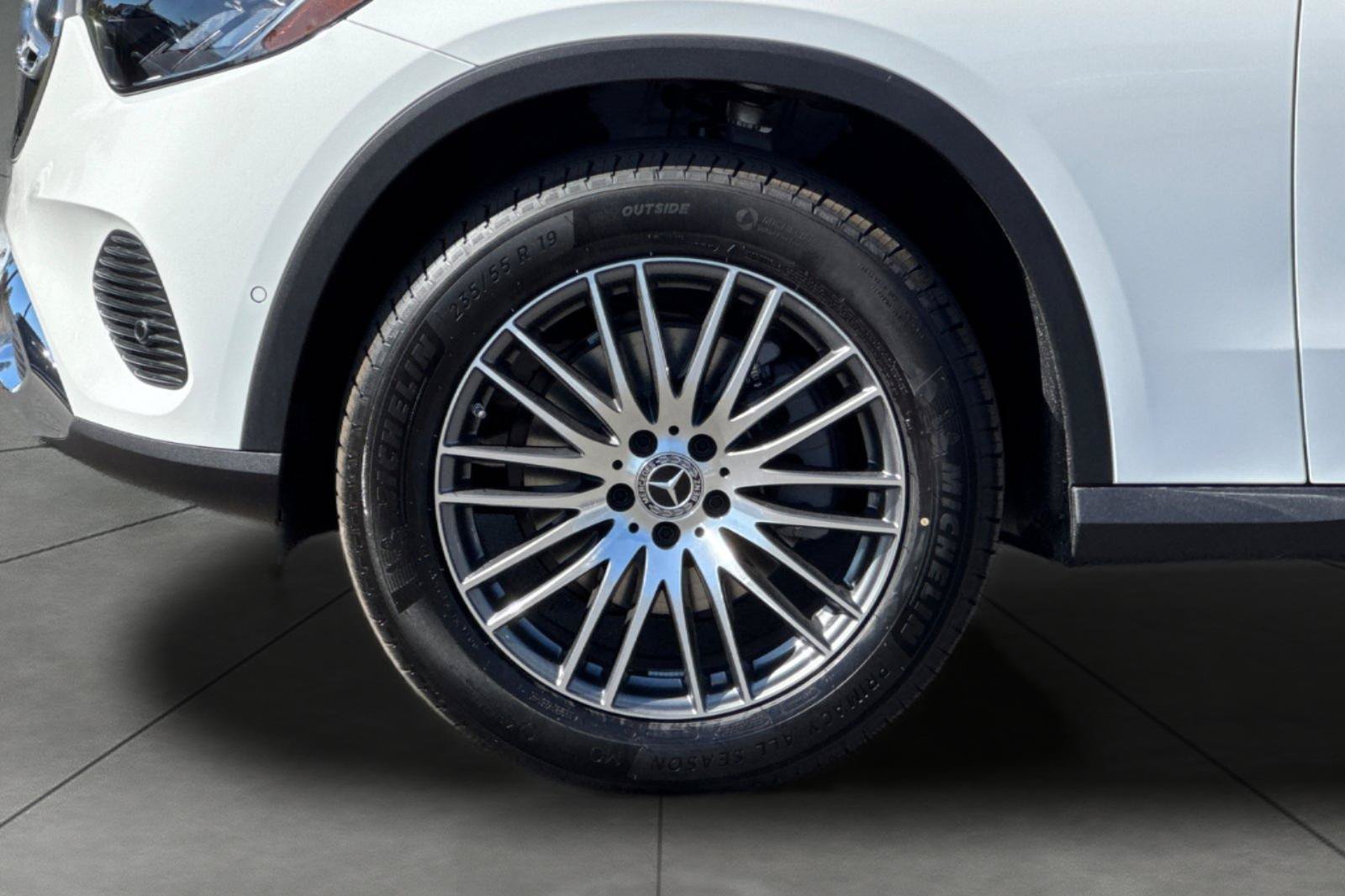 Certified Used 2026 White Mercedes-Benz GLC 300 image 3