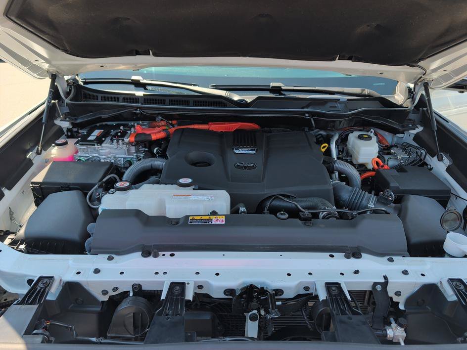 Used 2024 Blizzard Pearl Toyota 1794 Edition Hybrid image 28