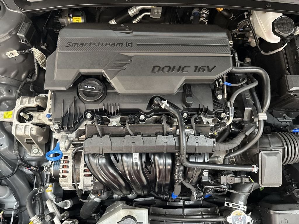 Used 2025 Gray Hyundai SEL Sport image 30