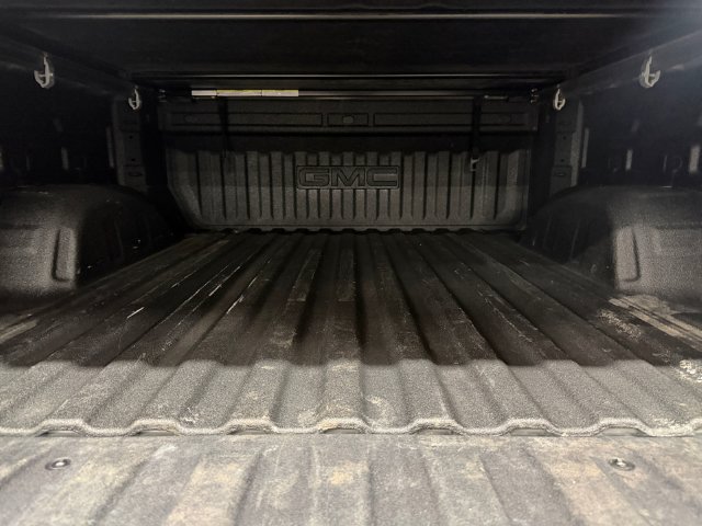 Used 2025 Sterling Metallic GMC AT4 image 17