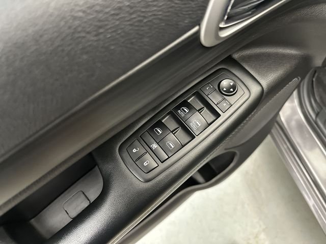 Used 2019 Gray Jeep Altitude image 18