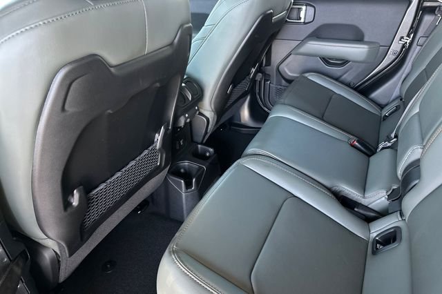 New 2026 Granite Crystal Metallic Clearcoat Jeep Mojave X image 11