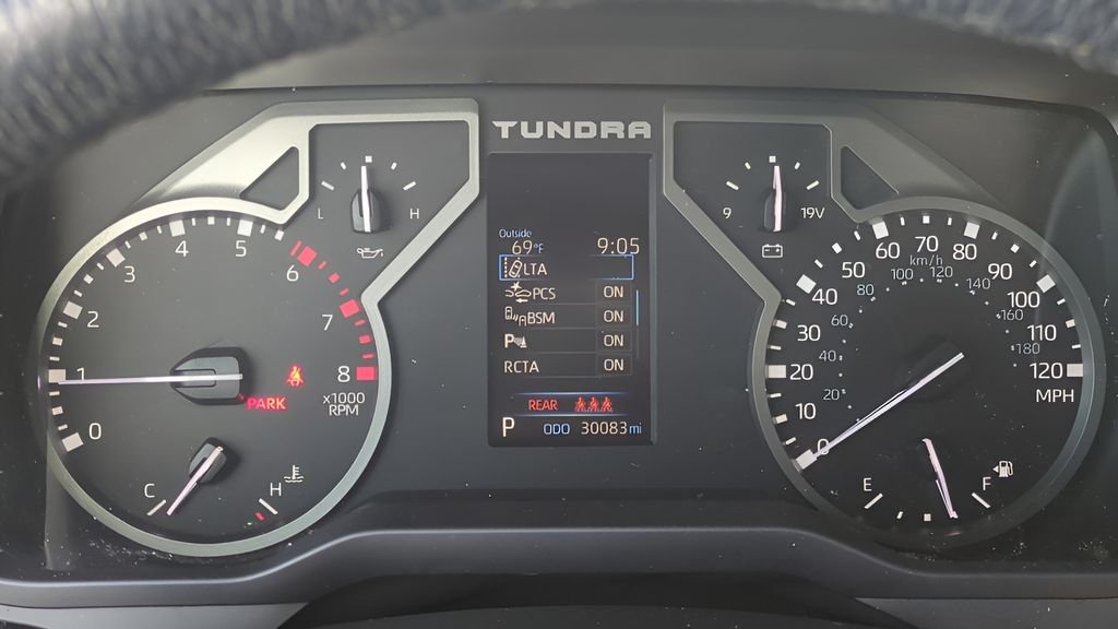 Used 2024  Toyota SR5 image 30
