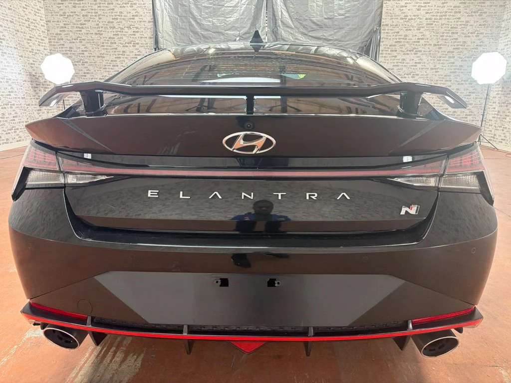 Used 2023 Phantom Black Hyundai Base image 6