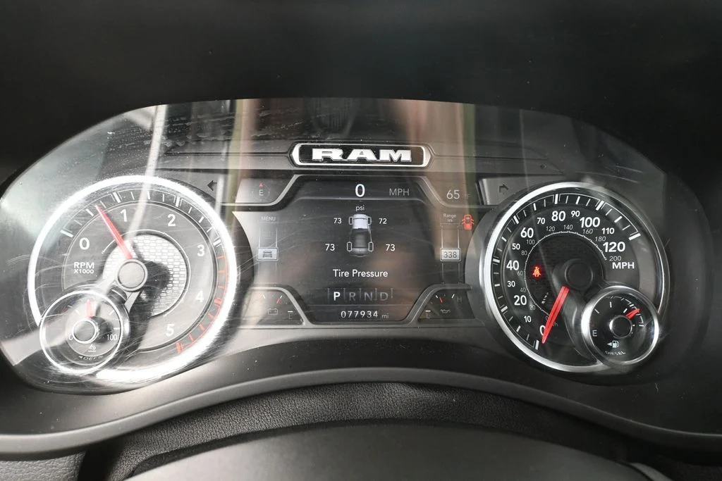 Used 2022 White Ram Laramie image 31
