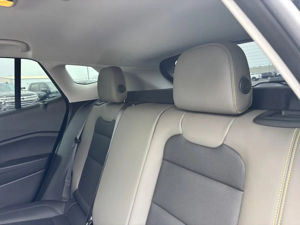 Used 2025 Black Chevrolet ACTIV image 28