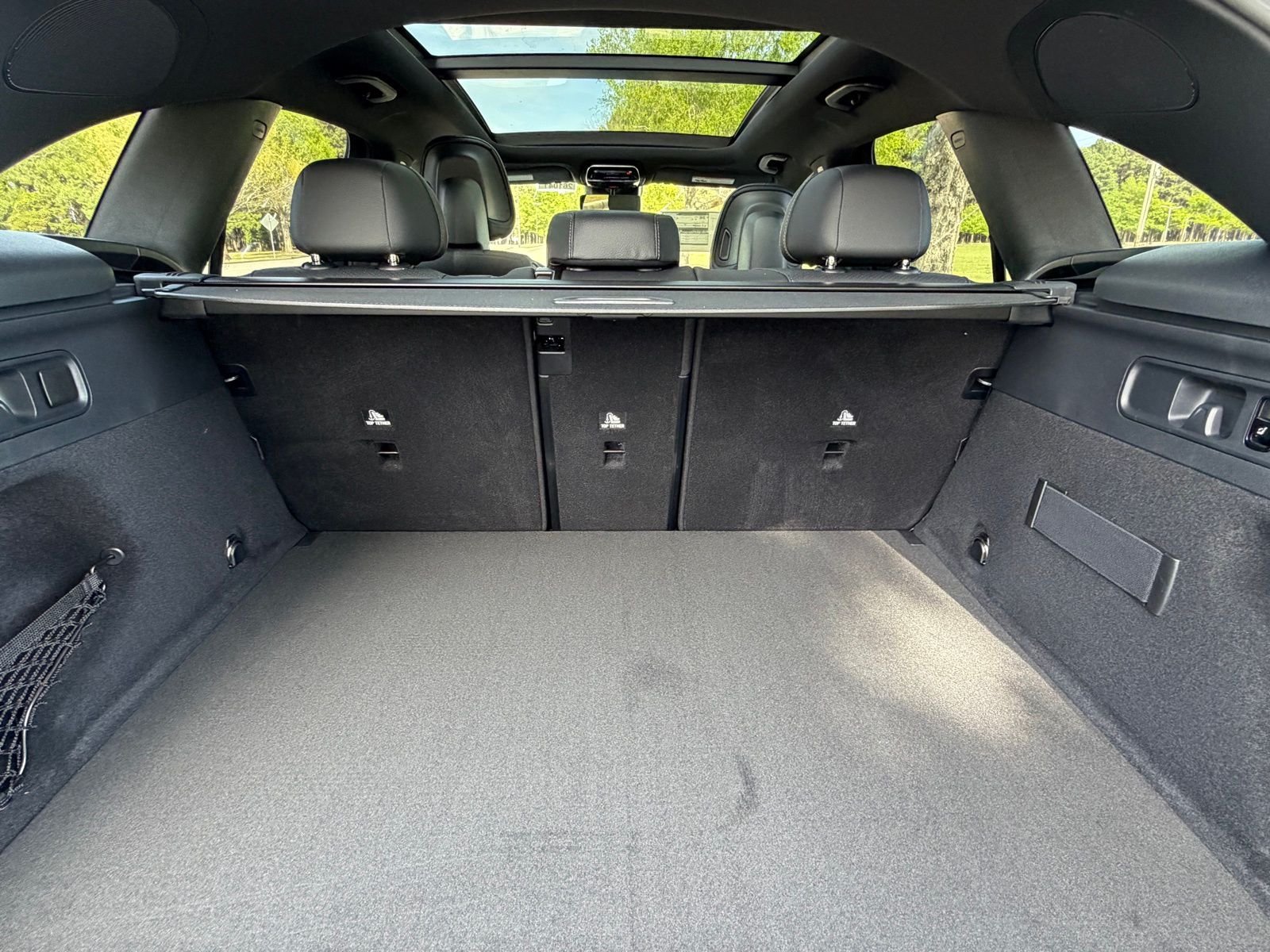 New 2026 Graphite Grey Metallic Mercedes-Benz GLC 300 image 17