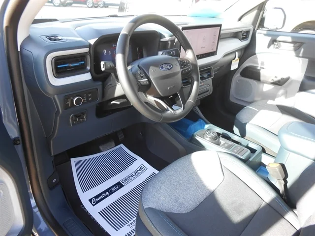 New 2026 Azure Gray Metallic Tri-Coat FORD XLT image 2