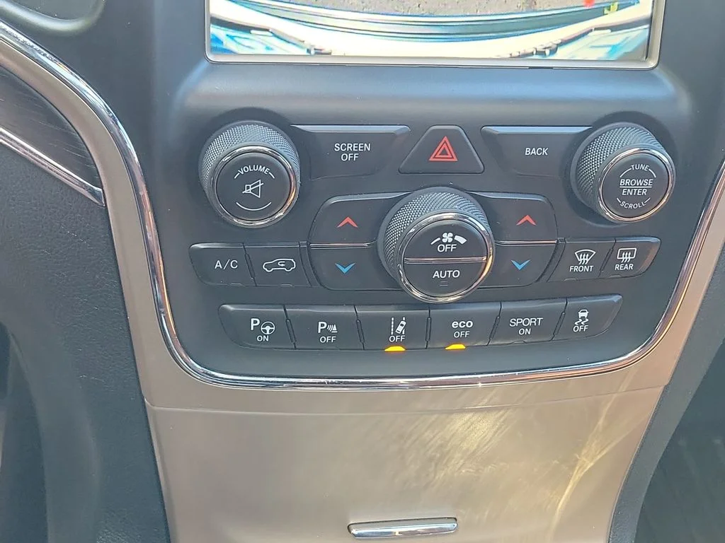 Used 2017 White Jeep Summit image 33