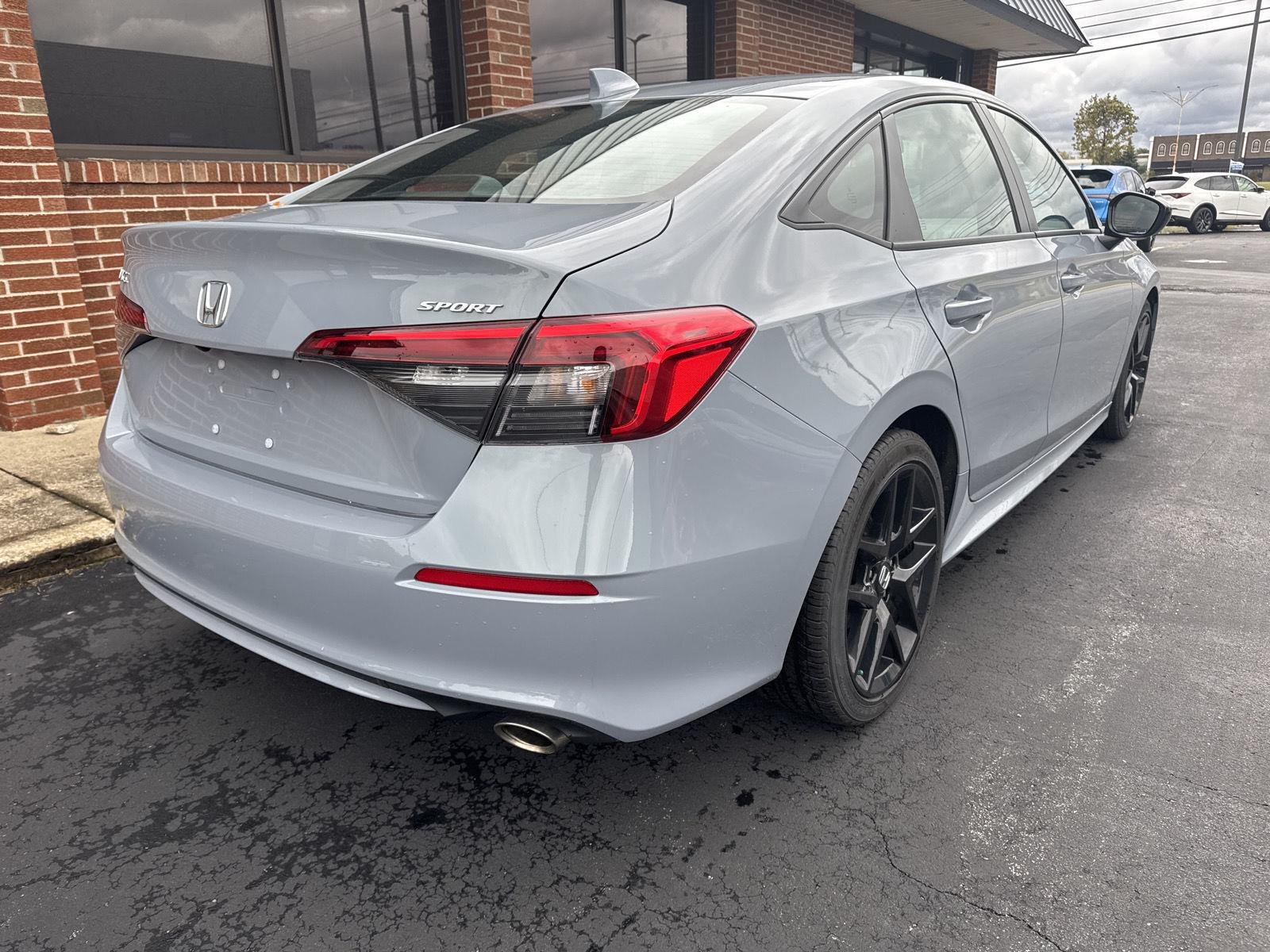 Used 2024 Sonic Gray Pearl Honda Sport image 6