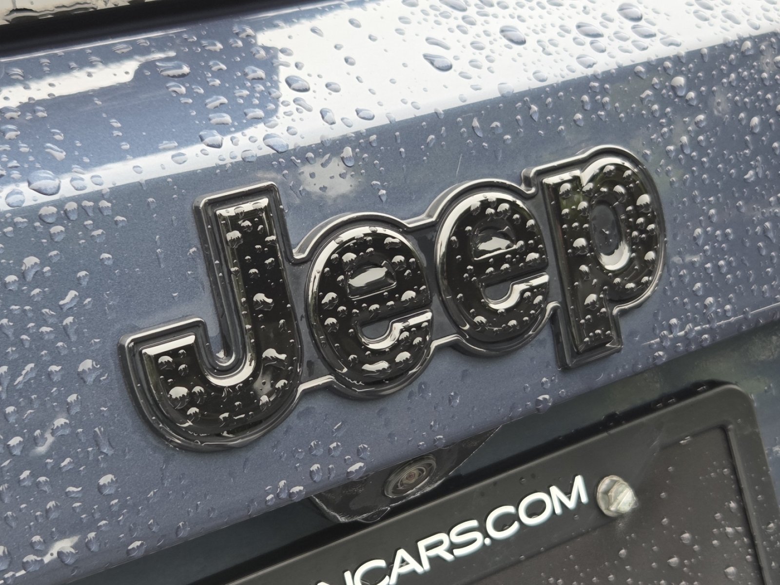 Used 2022 Slate Blue Jeep Altitude image 14