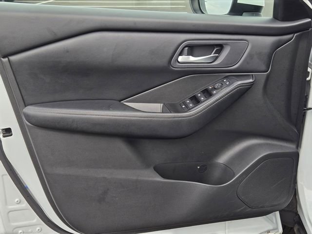Used 2024 White Nissan SV image 15