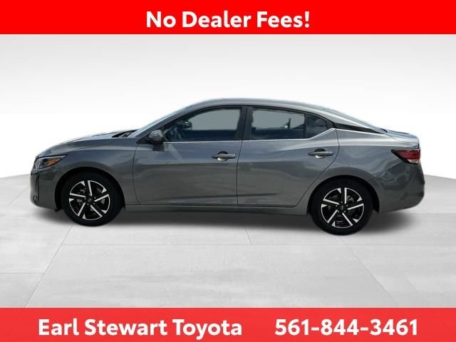 Used 2024 Gray Nissan SV image 7