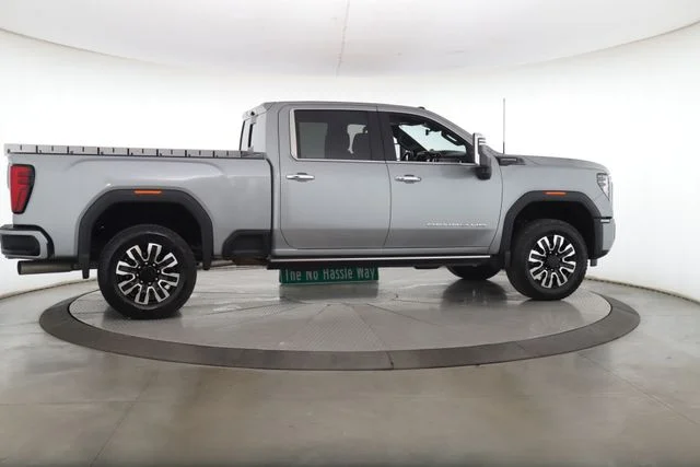 Used 2026 Silver GMC Denali Ultimate image 6