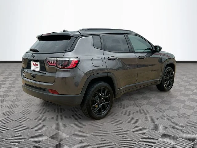 Used 2023 Gray Jeep Altitude image 7