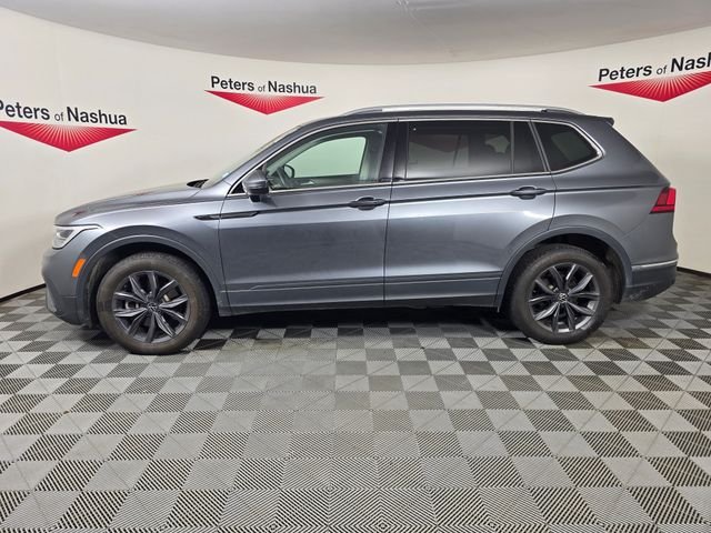 Used 2022 Platinum Gray Metallic Volkswagen 2.0T SE image 3