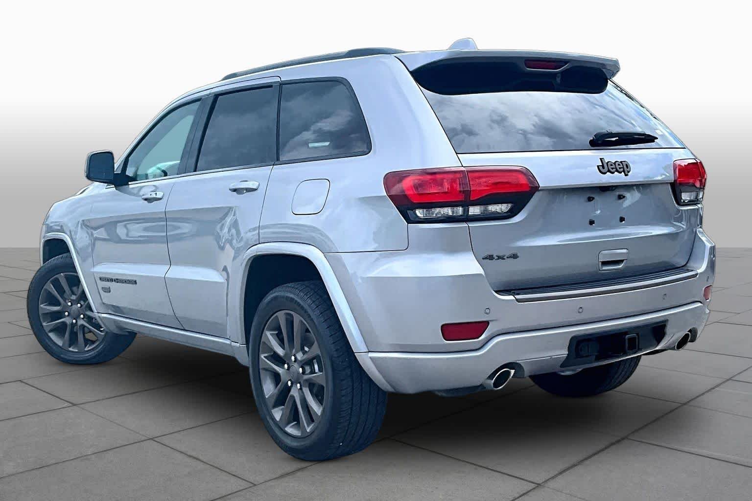 Used 2017 Billet Silver Metallic Clearcoat Jeep Limited 75th Anniversary Edition image 12