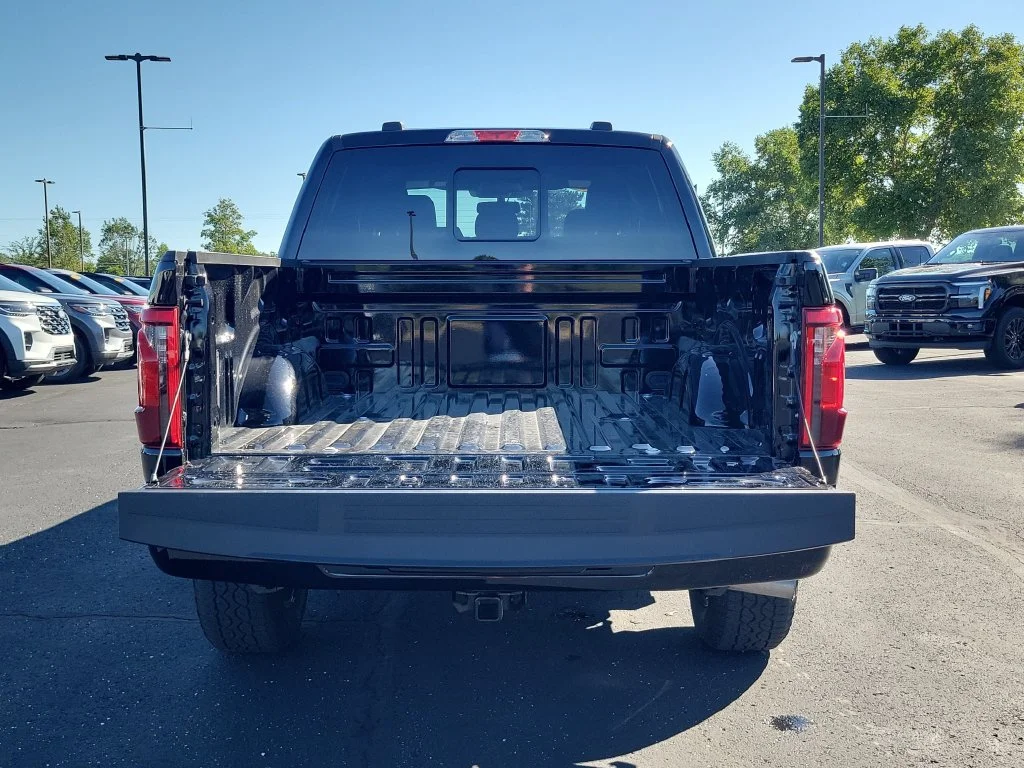 New 2026 Agate Black Metallic Ford XLT image 29