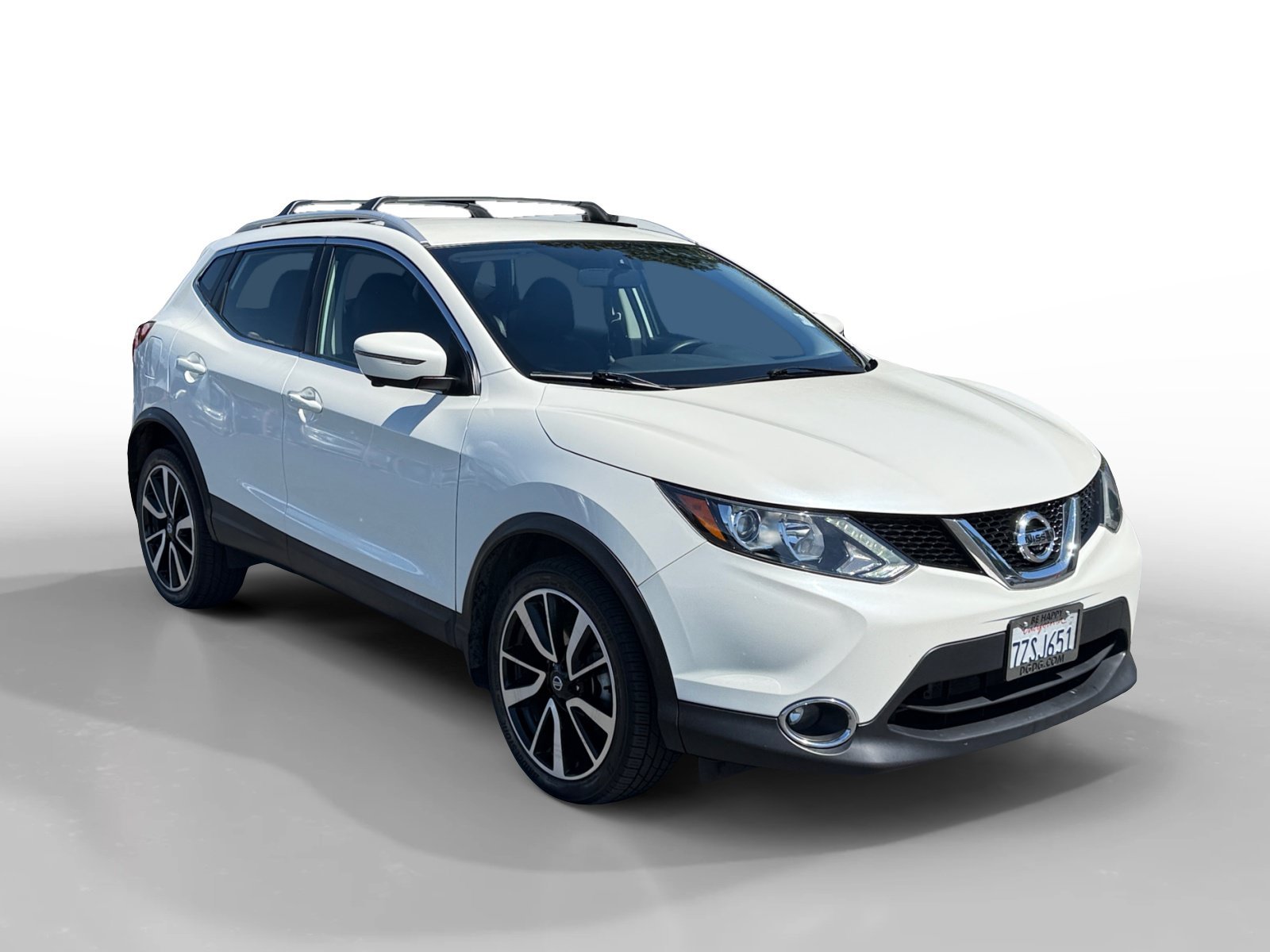 Used 2017 Pearl White Nissan SL image 7