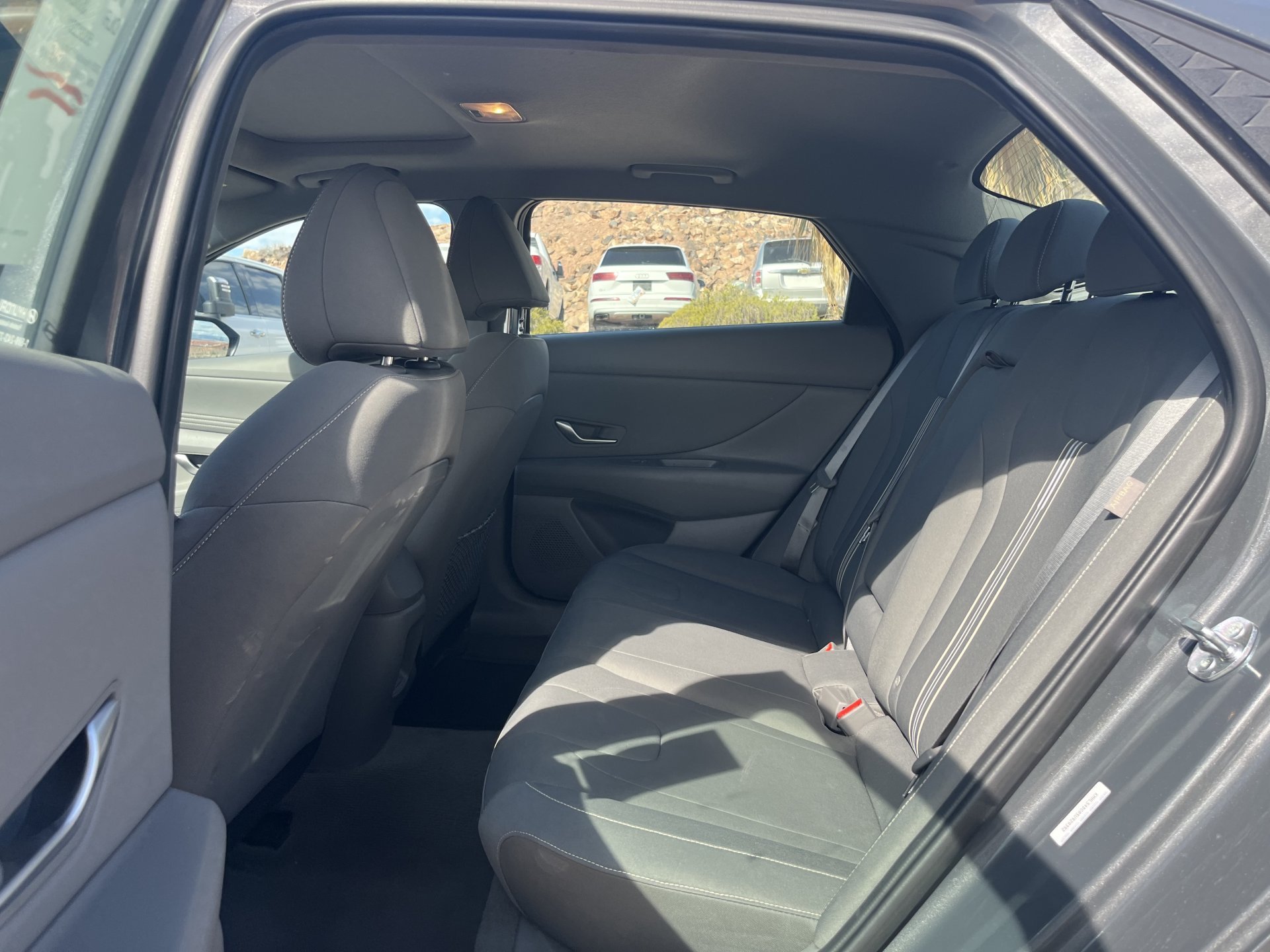 2025 Hyundai Elantra SEL - Photo 10