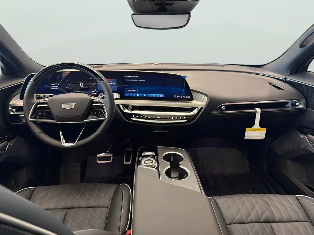 2027 Cadillac LYRIQ Signature Luxury - Photo 31