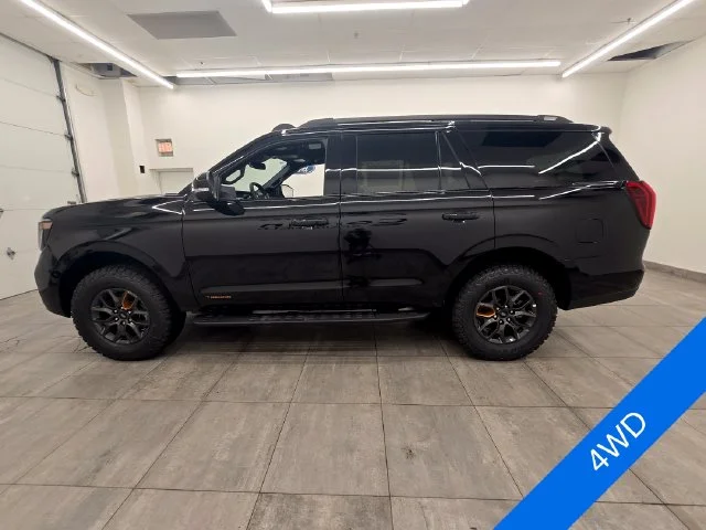 New 2027 Agate Black Metallic Ford Tremor® image 2