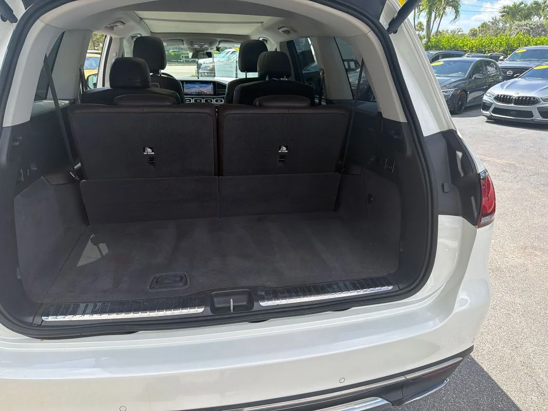 Used 2020 White Mercedes-Benz 4MATIC® image 16