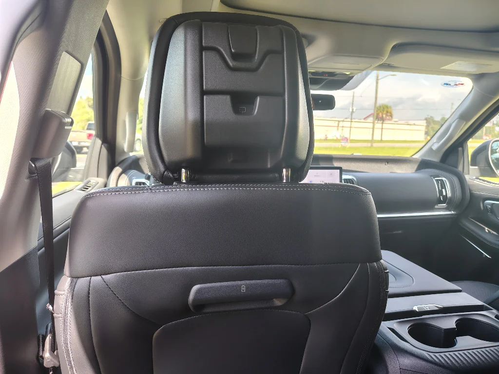 New 2027 Agate Black Metallic Ford MAX Platinum image 15