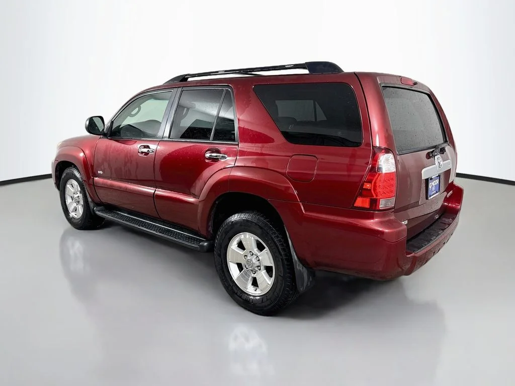 Used 2007 Salsa Red Pearl Toyota SR5 image 10