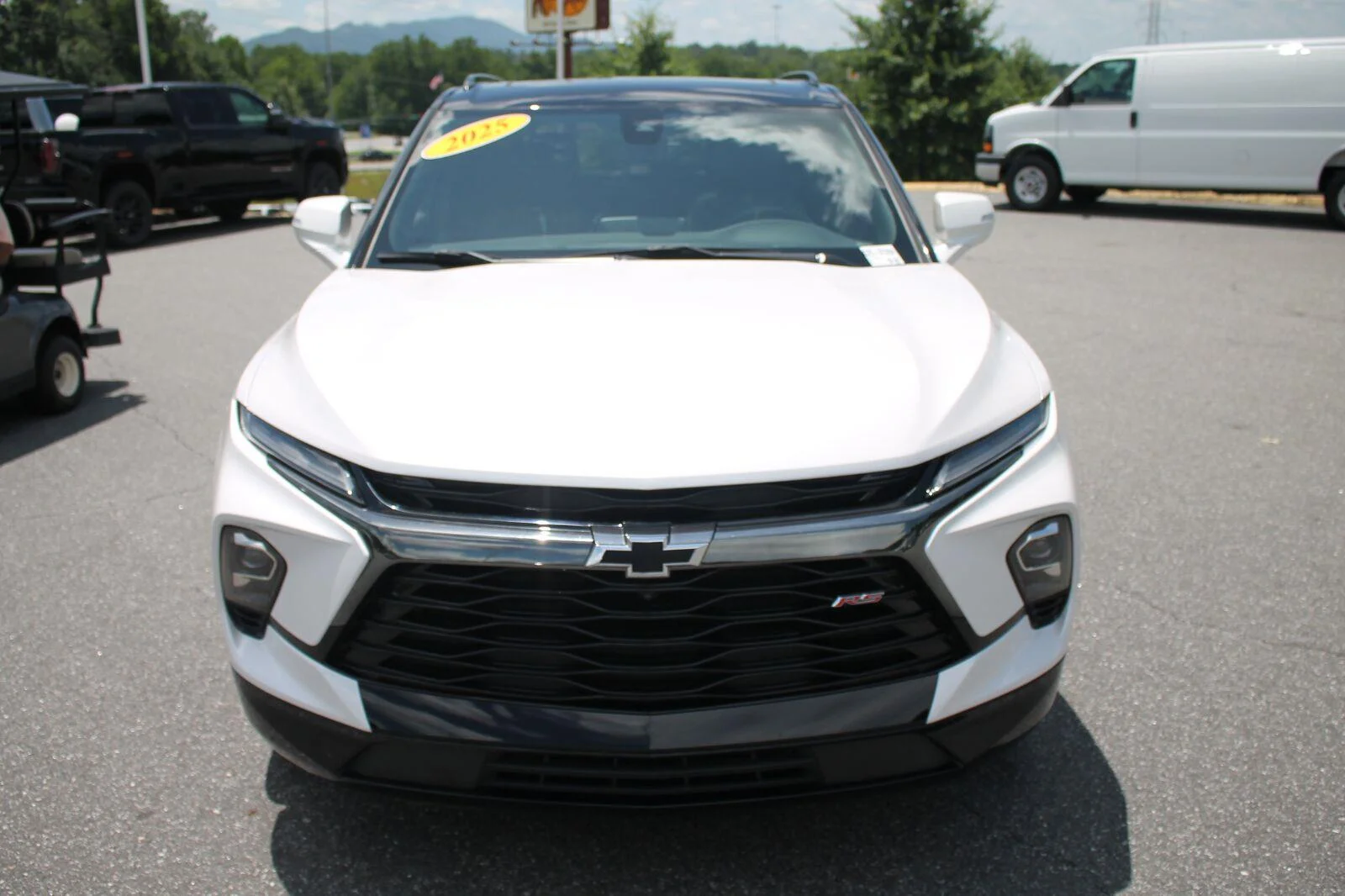 Used 2025 Iridescent Pearl Tricoat Chevrolet RS image 3